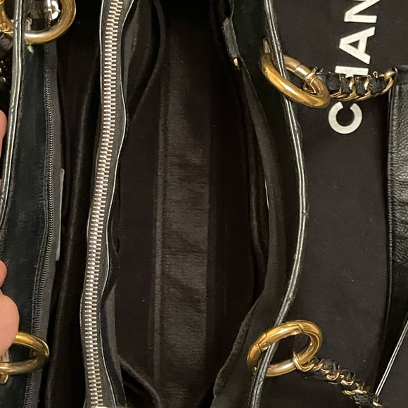 CHANEL GST BLACK CAVIAR GHW TOTE BAG - Picture 9 of 16